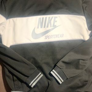 Nike crewneck